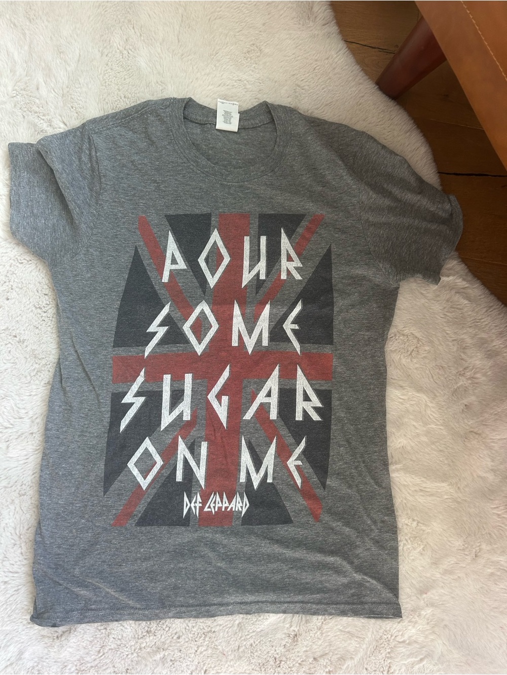 Def Leppard Gray 'Pour Some Sugar On Me' Short Sleeve Tee size small